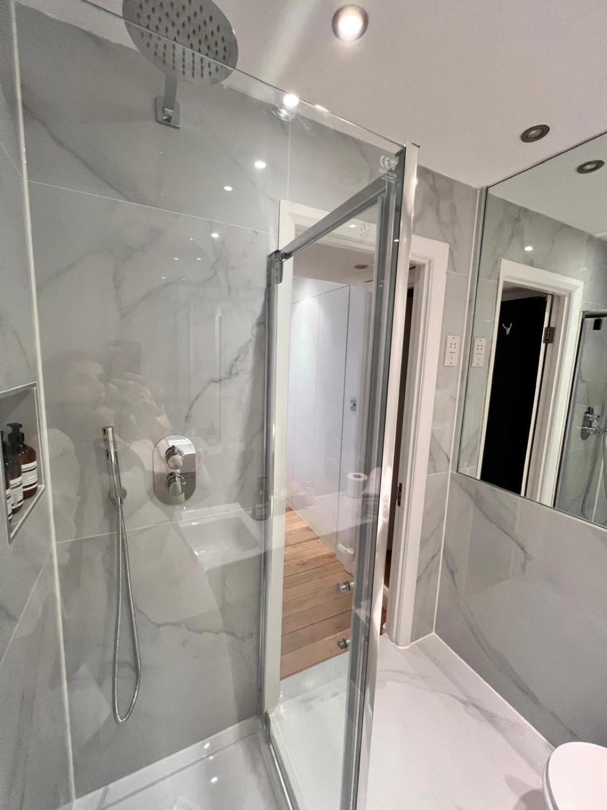 Elegant 1 Bedroom Flat Near Harrods London Bagian luar foto