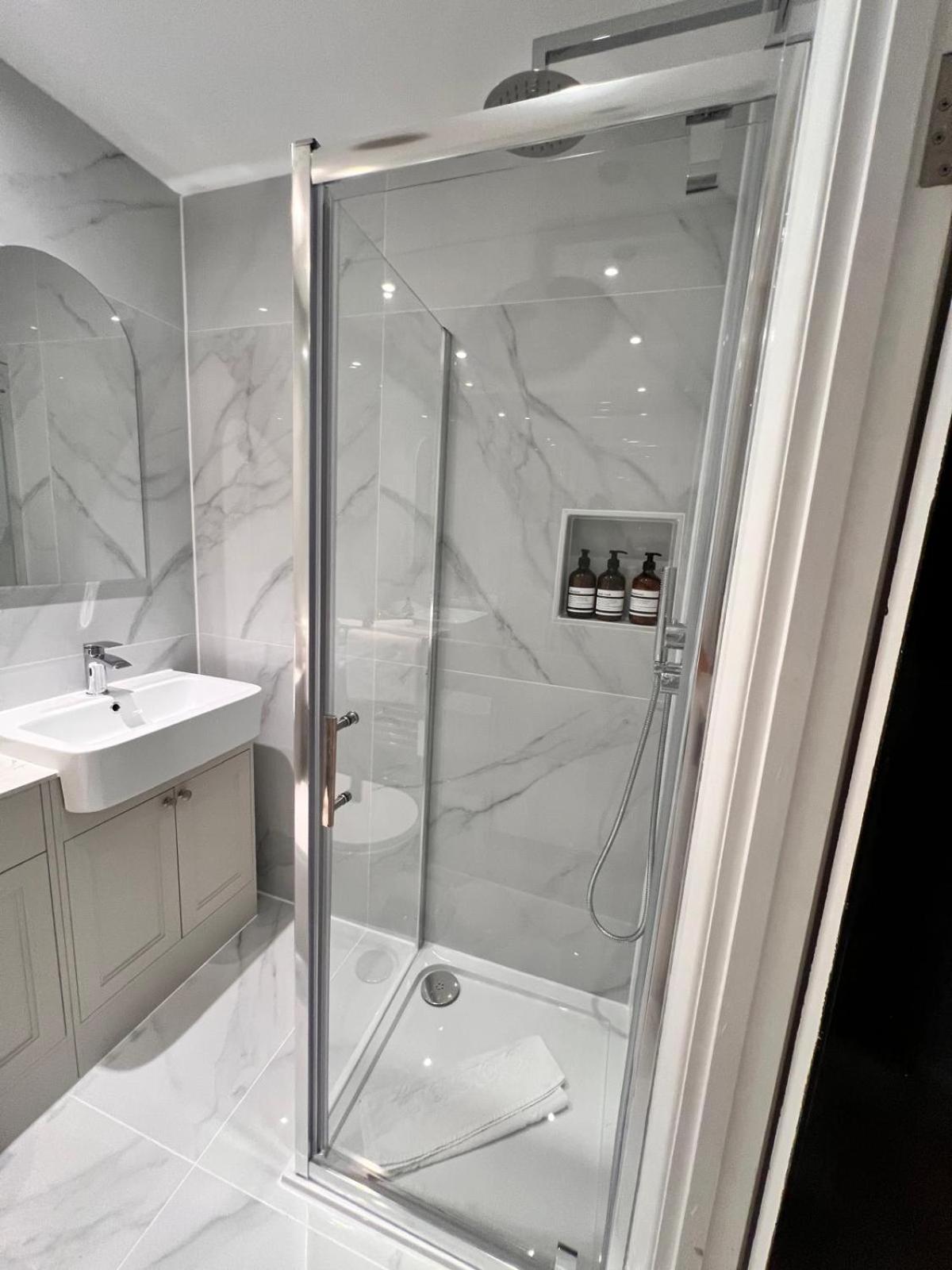 Elegant 1 Bedroom Flat Near Harrods London Bagian luar foto